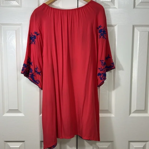 Velzera Coral Red and Blue Embroidered Floral Tunic Sz XXL - Picture 2 of 10